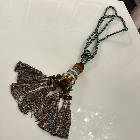 NWOT LUXURY DRAPE TIE BACK SINGLE PIECE - Picture 9 of 17